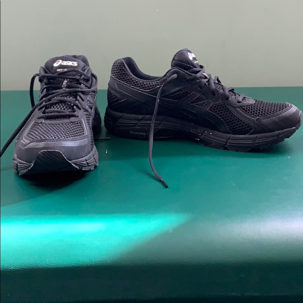 ASICS GT-1000